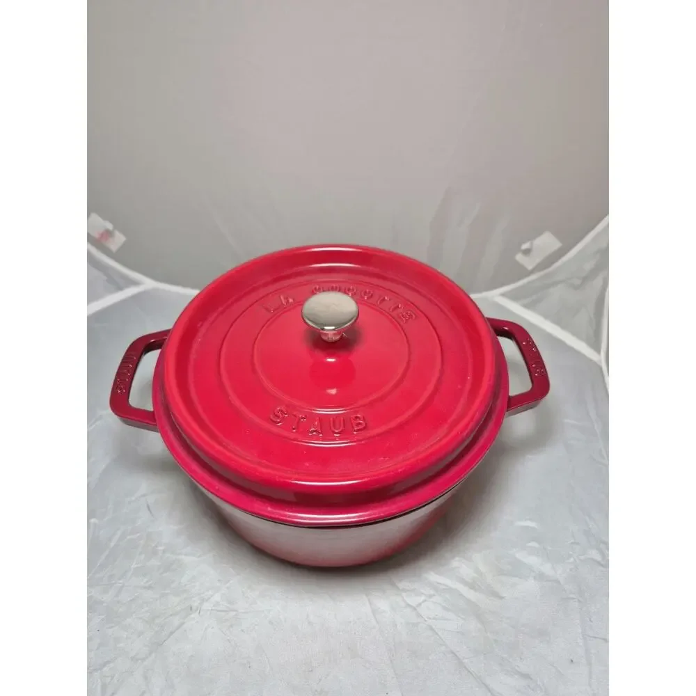 💥 Staub Dutch Oven Enameled Cast Iron France Cocotte 4 qt Cherry Red #24